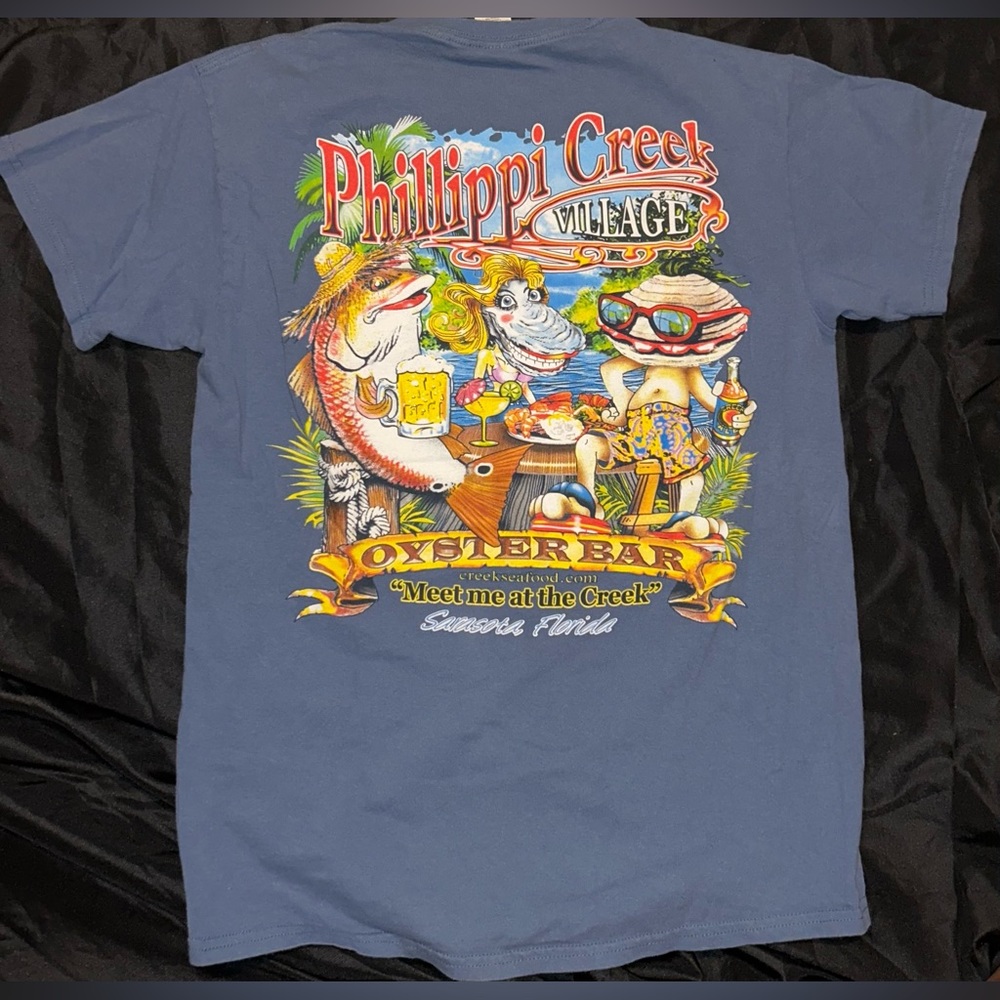 Phillippu Creek Village Oyster Bar Sarasota Florida Cotton T-shirt Size M